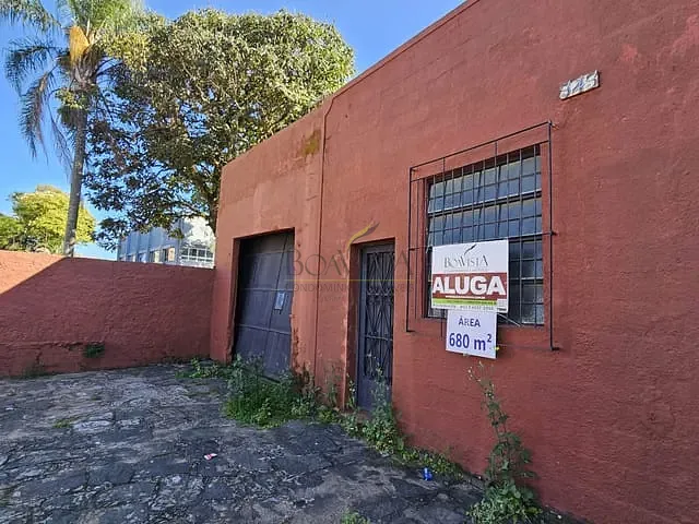 Galpão / Barracão com 680m², para alugar, no bairro Centro em Piracaia