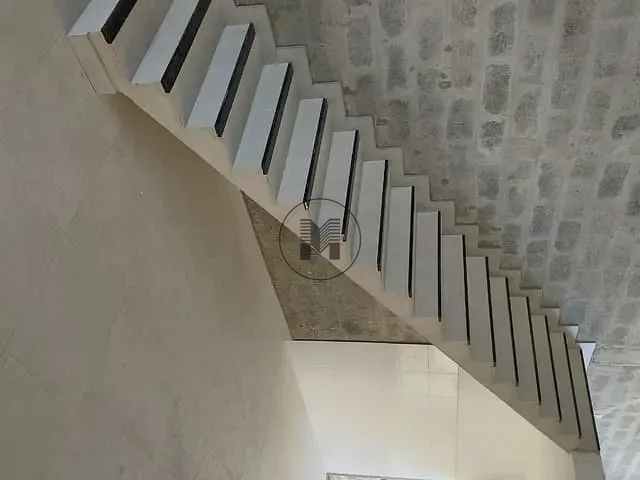 Galpão com 390m², para alugar, no bairro Cruz em Lorena