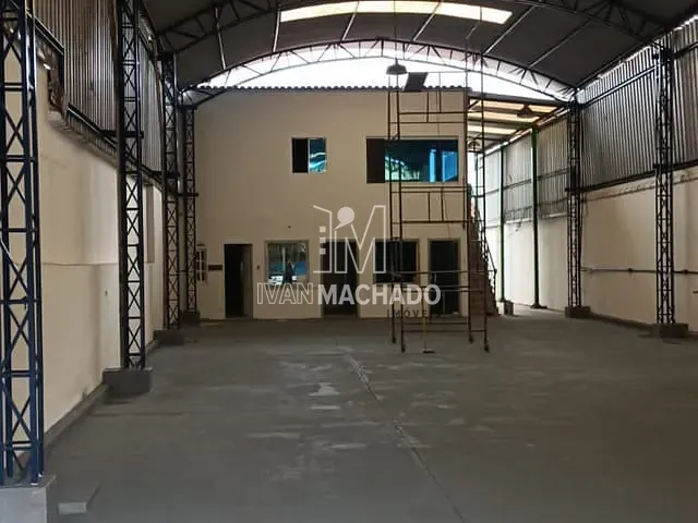 Galpão / Barracão com 442m², à venda ou para alugar, no bairro São Geraldo em Serra