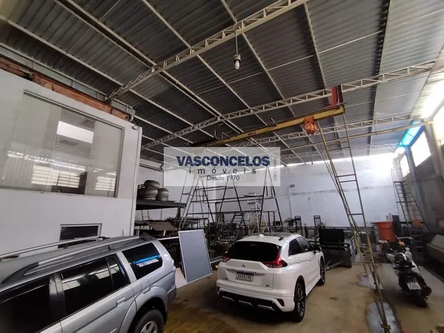 Galpão com 420m², à venda, no bairro Jardim Altos de Santana I em Jacareí