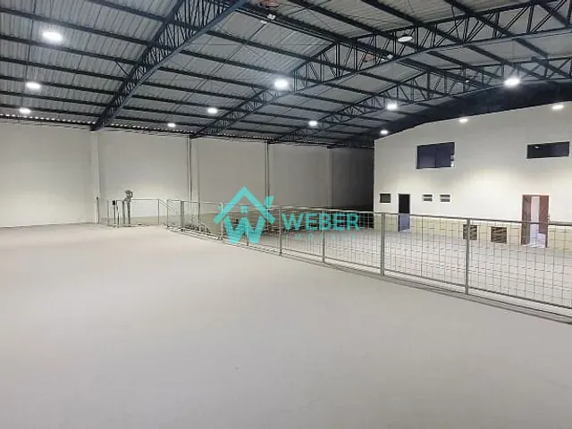 Galpão / Barracão com 738m², para alugar, no bairro Rincão em Novo Hamburgo
