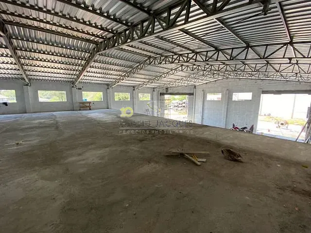 Galpão / Barracão com 789m², à venda ou para alugar, no bairro Brejarú em Palhoça