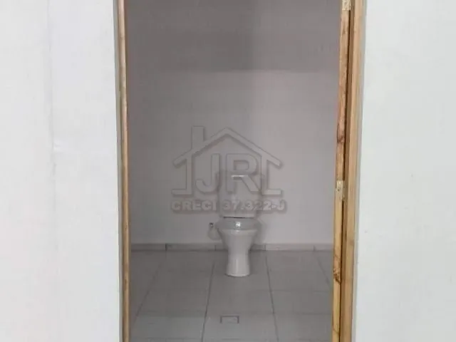 Galpão / Barracão com 151m², para alugar, no bairro Jardim Itapeva em Mauá