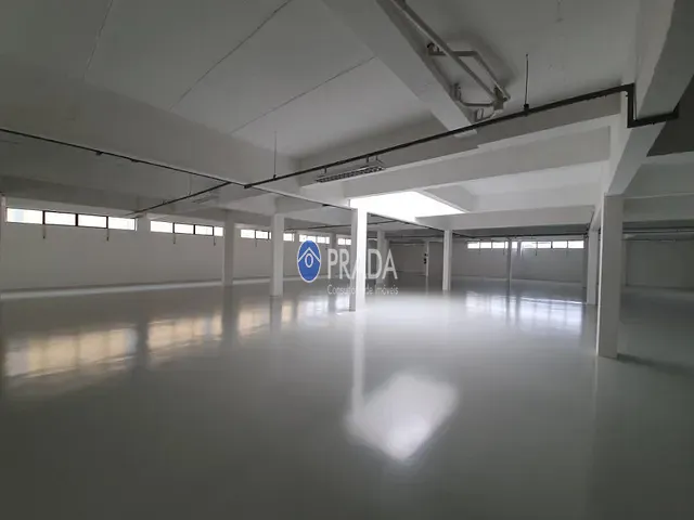 Galpão / Barracão com 4000m², para alugar, no bairro Alphaville Empresarial em Barueri