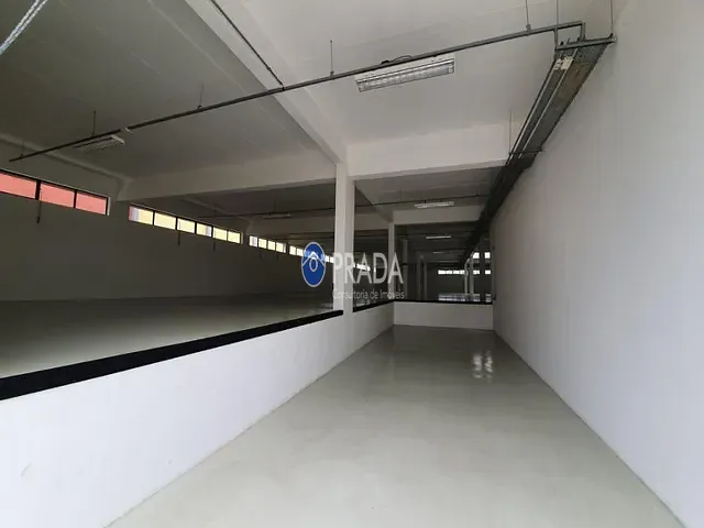 Galpão / Barracão com 4000m², para alugar, no bairro Alphaville Empresarial em Barueri