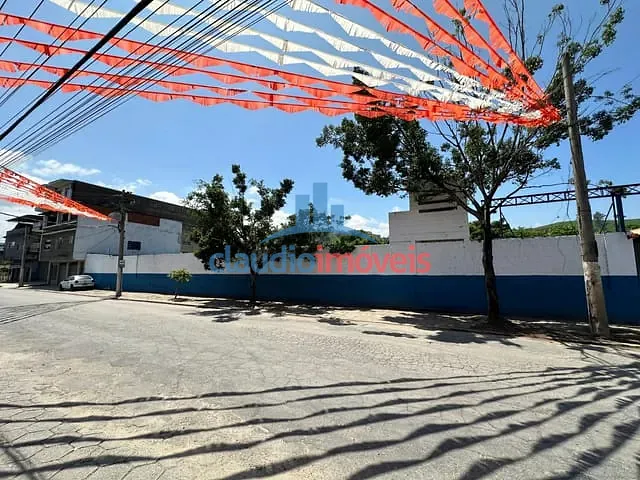 Galpão / Barracão com 2100m², para alugar, no bairro Ano Bom em Barra Mansa