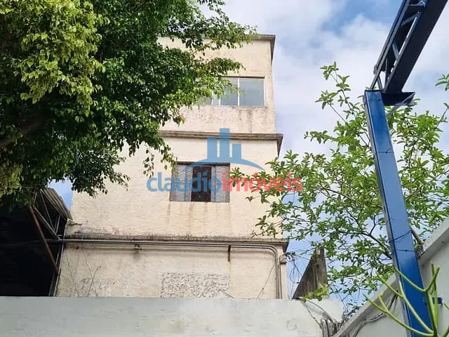 Galpão / Barracão com 2100m², para alugar, no bairro Ano Bom em Barra Mansa