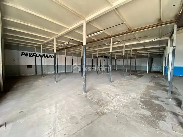 Galpão / Barracão com 1080m², para alugar, no bairro Vila Eliane em Campo Grande