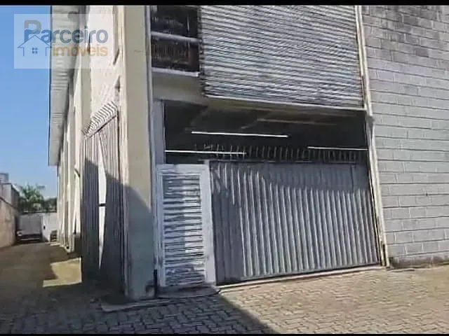 Galpão / Barracão à venda, no bairro Penha em São Paulo