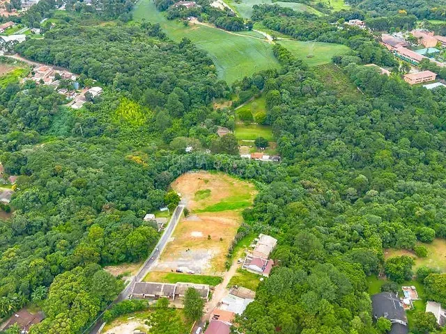 Galpão à venda, no bairro Butiatuvinha em Curitiba