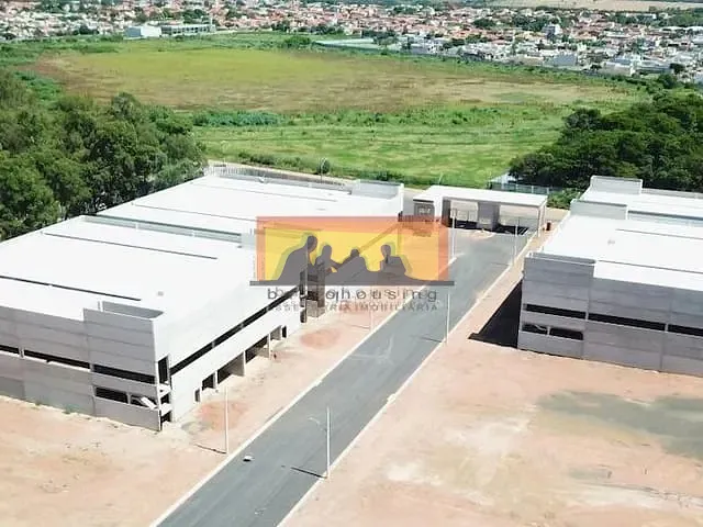 Galpão / Barracão com 1404m², à venda, no bairro Cascata em Paulínia