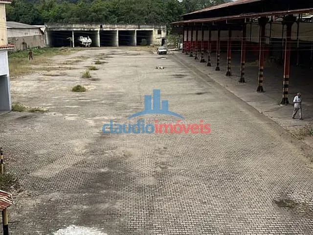 Galpão / Barracão para alugar, no bairro Saudade em Barra Mansa