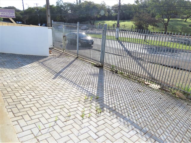 Loja com 647m² 3 quartos e 1 banheiro, à venda, no bairro Alpes em Londrina