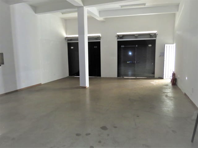 Loja com 647m² 3 quartos e 1 banheiro, à venda, no bairro Alpes em Londrina