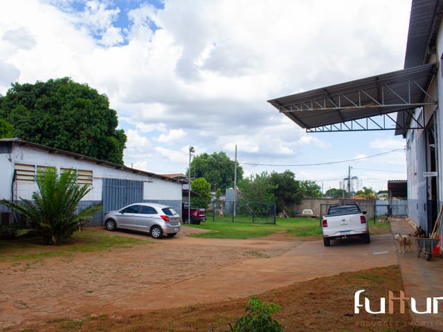 Galpão / Barracão com 3047m², à venda, no bairro Bairro Ilda em Aparecida de Goiânia