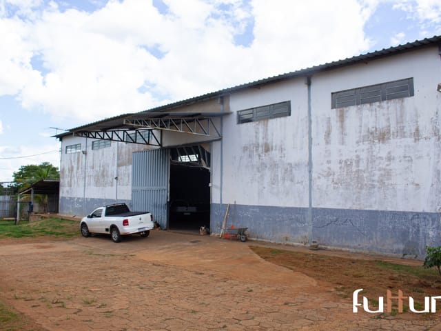 Galpão / Barracão com 3047m², à venda, no bairro Bairro Ilda em Aparecida de Goiânia