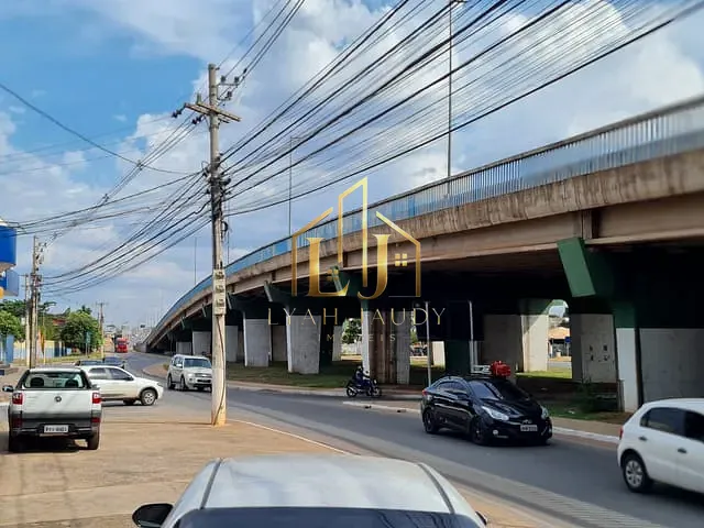 Galpão / Barracão com 900m², para alugar, no bairro Parque Ohara em Cuiabá