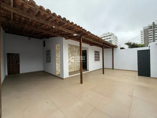 Casa 2 quartos e 1 banheiro, para alugar, no bairro Candeias em Vitória da Conquista