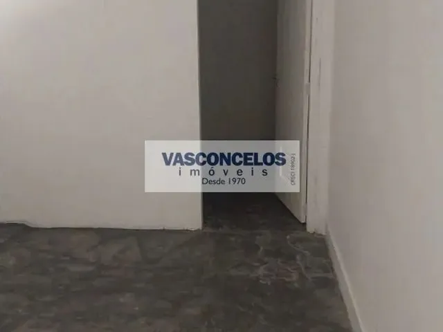 Galpão com 300m², à venda ou para alugar, no bairro Jardim San Marino em São José Dos Campos