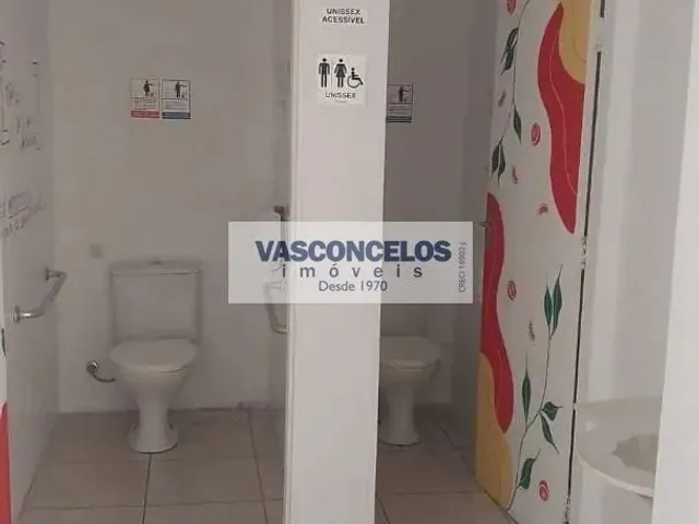 Galpão com 300m², à venda ou para alugar, no bairro Jardim San Marino em São José Dos Campos