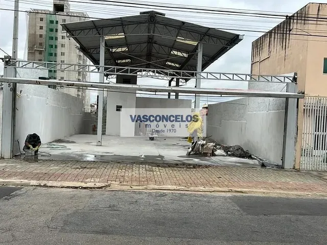 Galpão com 250m², à venda, no bairro Jardim Satélite em São José Dos Campos