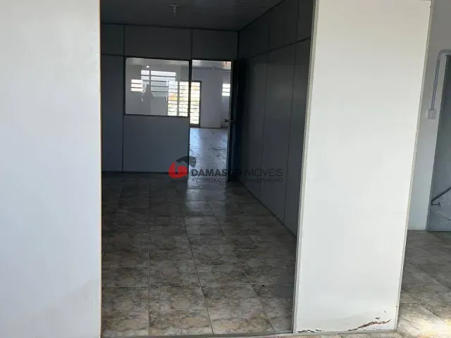 Galpão / Barracão com 420m², para alugar, no bairro Santo Antônio em São Caetano do Sul