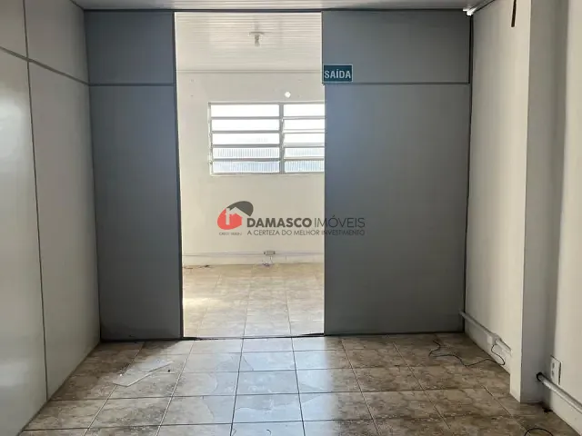 Galpão / Barracão com 420m², para alugar, no bairro Santo Antônio em São Caetano do Sul