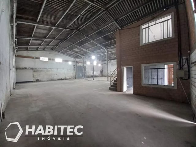 Galpão para alugar, no bairro Centro em Quatro Barras