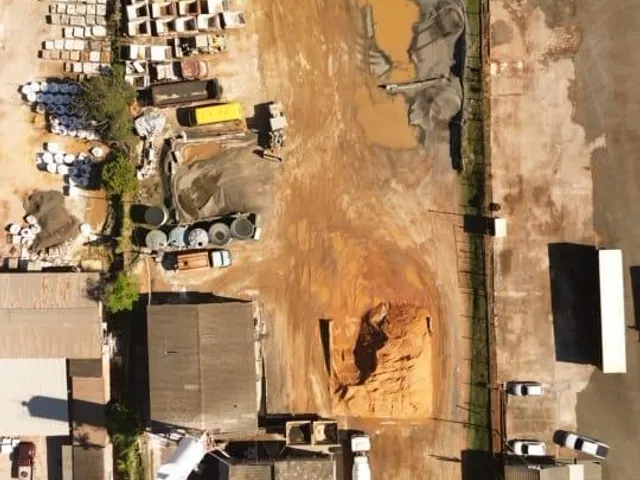 Galpão com 3700m², para alugar, no bairro Gleba Fazenda Palhano em Londrina