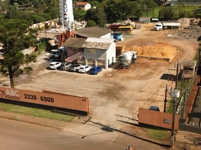 Galpão com 3700m², para alugar, no bairro Gleba Fazenda Palhano em Londrina