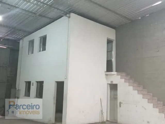 Galpão / Barracão com 300m², para alugar, no bairro Jardim São Sebastião em São Paulo