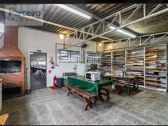 Galpão / Barracão com 1400m², à venda, no bairro Vila Nova Manchester em São Paulo