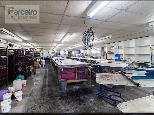Galpão / Barracão com 1400m², à venda, no bairro Vila Nova Manchester em São Paulo
