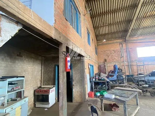 Galpão / Barracão com 884m², à venda, no bairro Primavera em Guarapuava