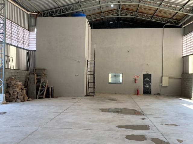 Galpão / Barracão com 750m², para alugar, no bairro Recanto Sombra do Ipê em Santana de Parnaíba
