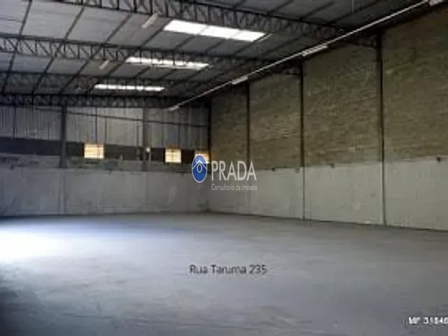 Galpão / Barracão com 800m², para alugar, no bairro Jardim Cláudio em Cotia
