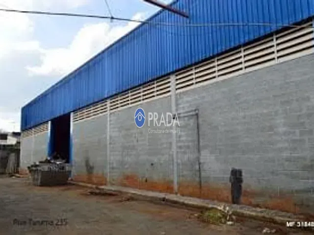 Galpão / Barracão com 800m², para alugar, no bairro Jardim Cláudio em Cotia