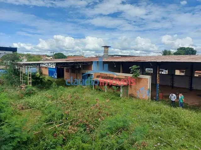 Galpão / Barracão com 1300m², para alugar, no bairro Califórnia da Barra em Barra do Piraí