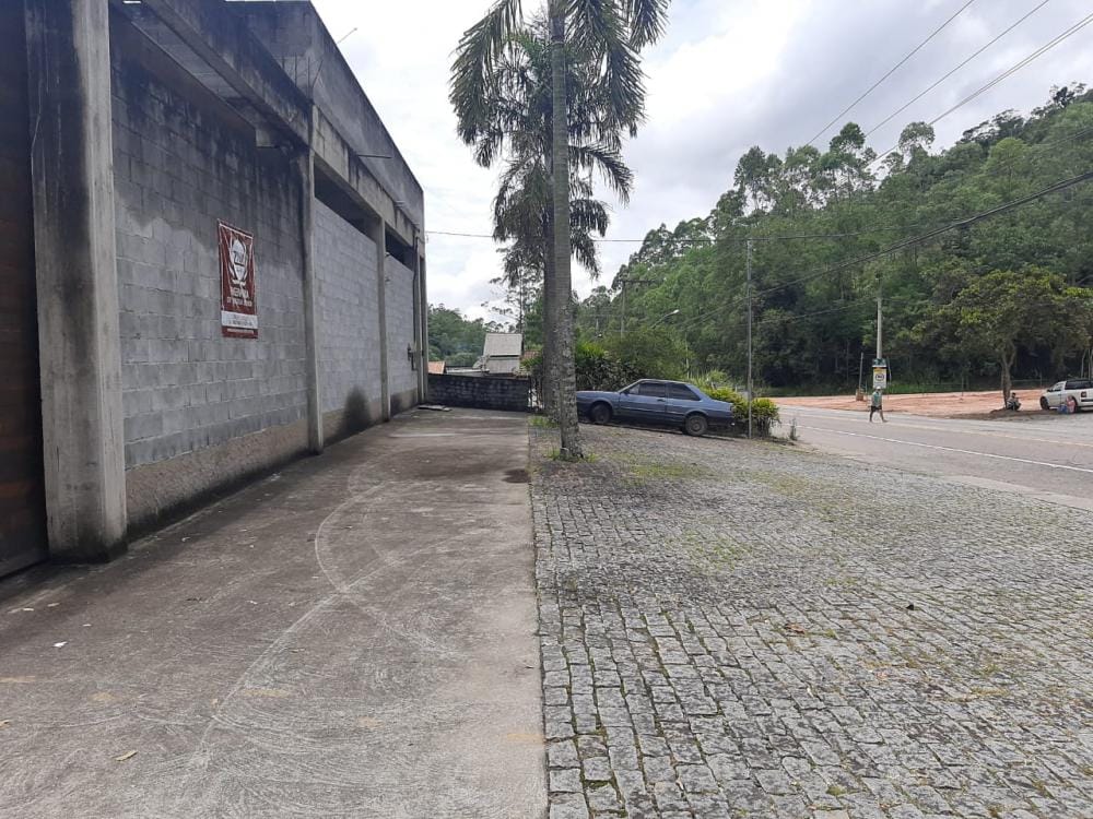 https://static.arboimoveis.com.br/GA0015_JRIMOB/galpao-a-venda-na-estrada-friburgo-x-teresopolis1630691646356fxxsj.jpg