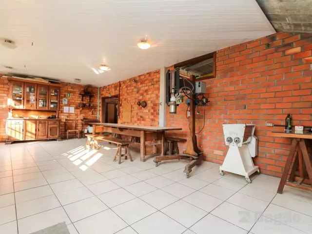 Galpão com 4939m², à venda, no bairro Cidade Industrial em Curitiba