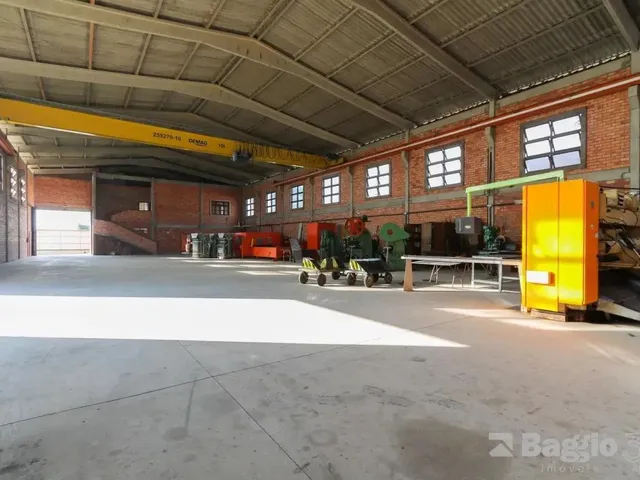 Galpão com 4939m², à venda, no bairro Cidade Industrial em Curitiba