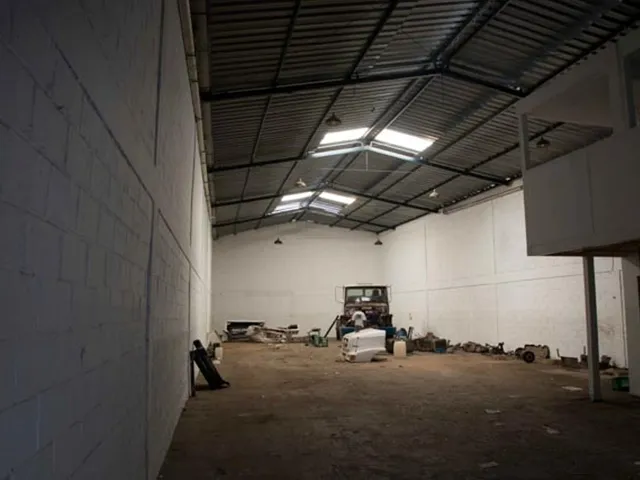 Galpão / Barracão com 700m², para alugar, no bairro Venda Nova em Belo Horizonte