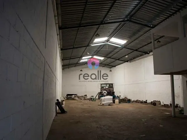 Galpão / Barracão com 700m², para alugar, no bairro Venda Nova em Belo Horizonte