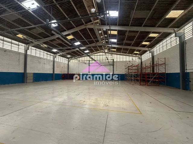 Galpão com 1500m², à venda, no bairro Chácaras Reunidas em São José Dos Campos