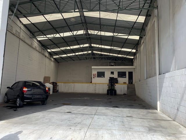 Foto do Galpão / Barracão - Excelente Galpão para Locação 2 Vagas, 350M²,  7,5 metros de pe direito, com trifasico - Jardim Presidente Dutra, Guarulhos - SP | Imobiliária Compare