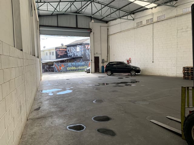 Foto do Galpão / Barracão - Excelente Galpão para Locação 2 Vagas, 350M²,  7,5 metros de pe direito, com trifasico - Jardim Presidente Dutra, Guarulhos - SP | Imobiliária Compare