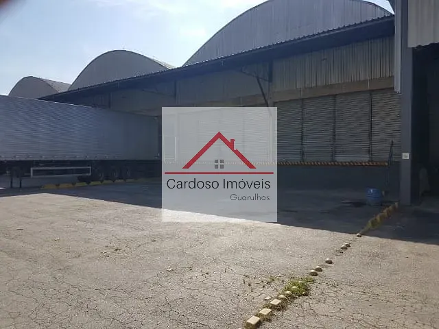 Galpão / Barracão com 400m², para alugar, no bairro Vila Sao Rafael em Guarulhos
