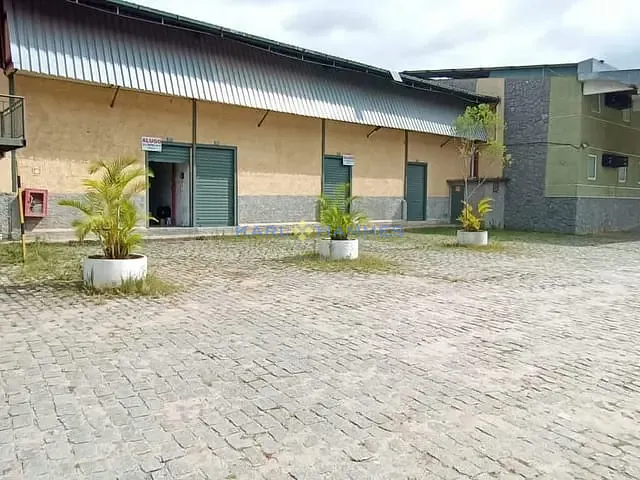 Galpão / Barracão com 75m², para alugar, no bairro Corrêas em Petrópolis