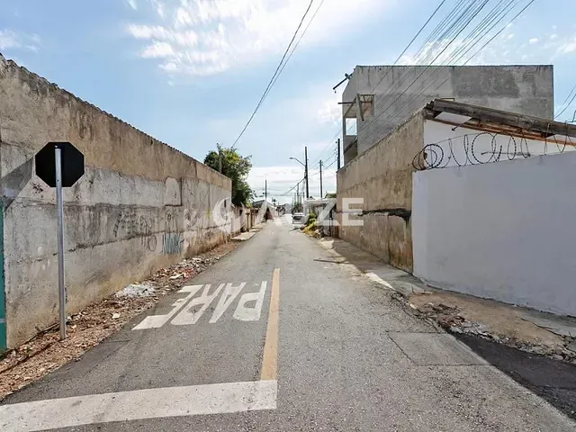 Galpão com 196m², à venda, no bairro Ipê em São José Dos Pinhais