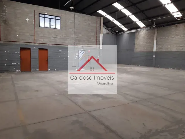 Galpão / Barracão com 1900m², para alugar, no bairro Vila Sao Rafael em Guarulhos